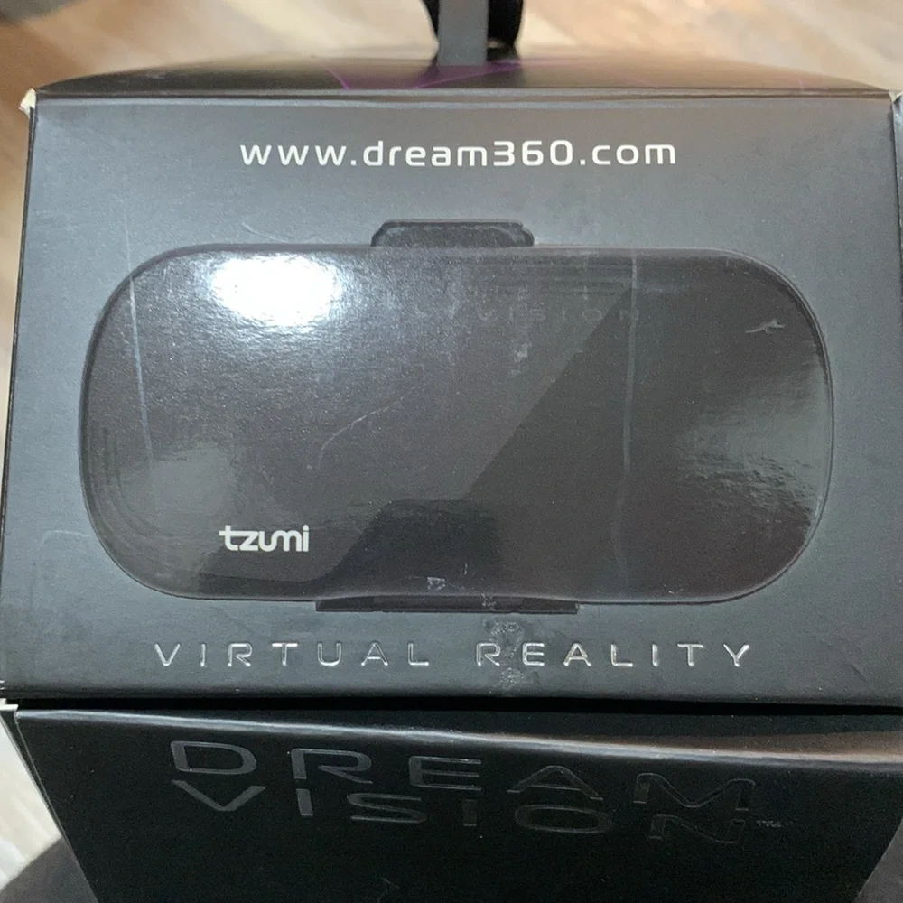New in box Dream Vision virtual reality